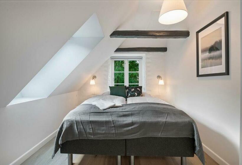 غرفة قياسية مطلّة علي الحديقة, Kragsbjerggaard