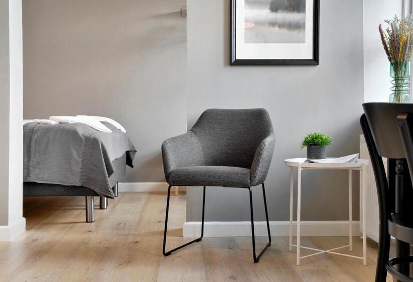 جناح جونيور, Kragsbjerggaard