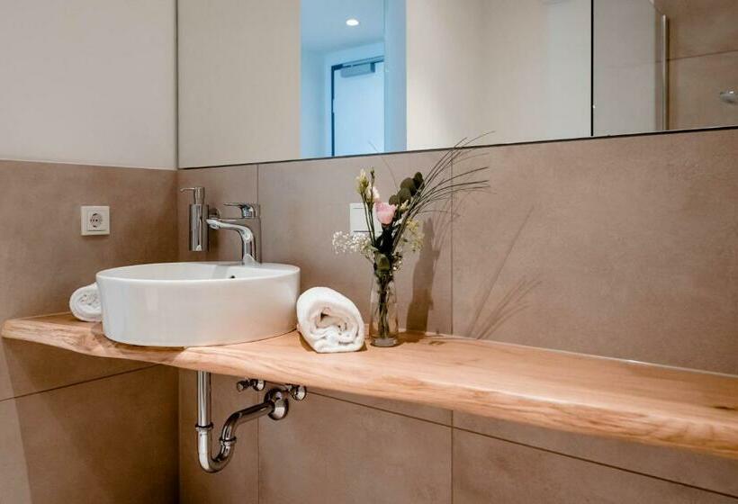 غرفة إقتصادية, Zeitlos Boutique