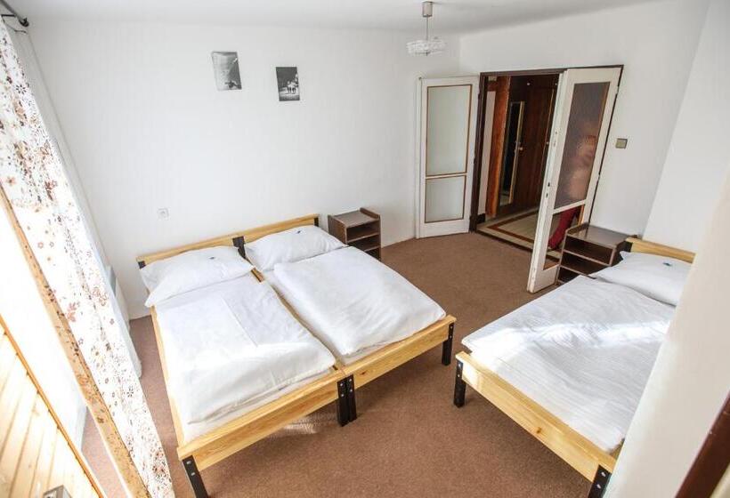 Номер Стандарт Трехместный, Chata Kosodrevina   Turistická Ubytovňa