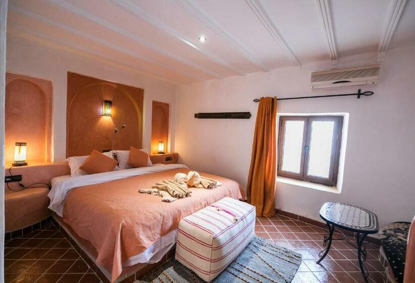 اتاق لوکس, Dune House