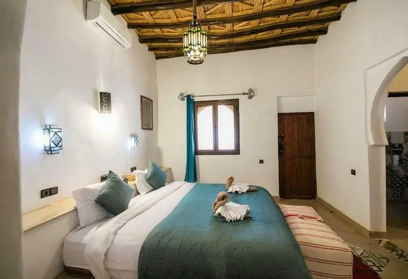 اتاق لوکس چهار تخته, Dune House