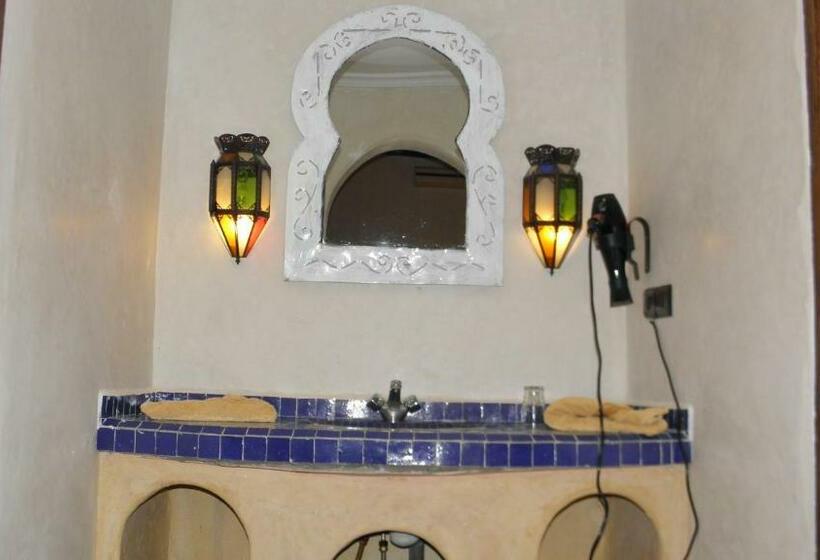 اتاق لوکس چهار تخته, Dune House