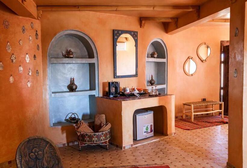 سوییت با چشم‌انداز کوه, Dune House