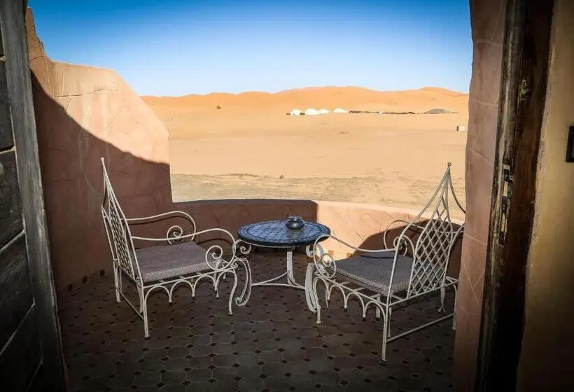 سوییت با چشم‌انداز کوه, Dune House