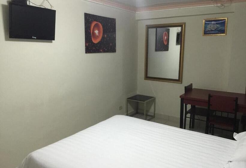 スタンダードシングルルーム, Lleras