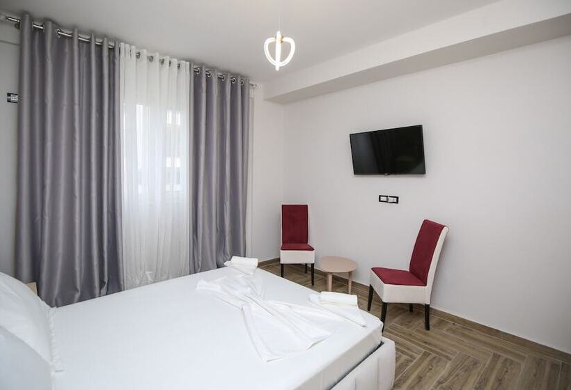 חדר משפחתי, Vila Stefa