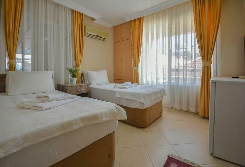 Номер Стандарт, Huzur Royal