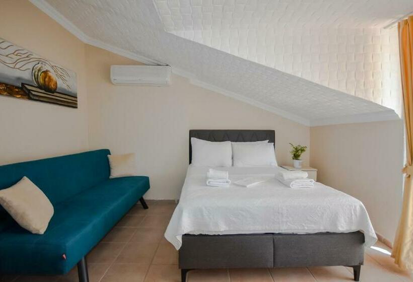 Номер Стандарт, Huzur Royal