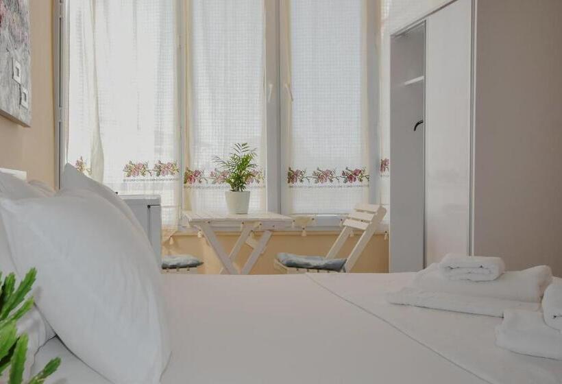 Номер Стандарт, Huzur Royal