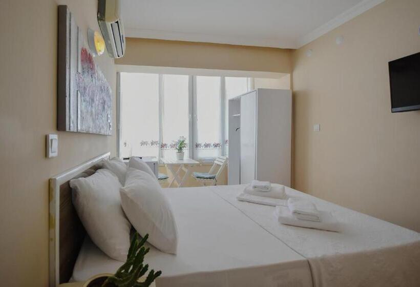 Номер Стандарт, Huzur Royal