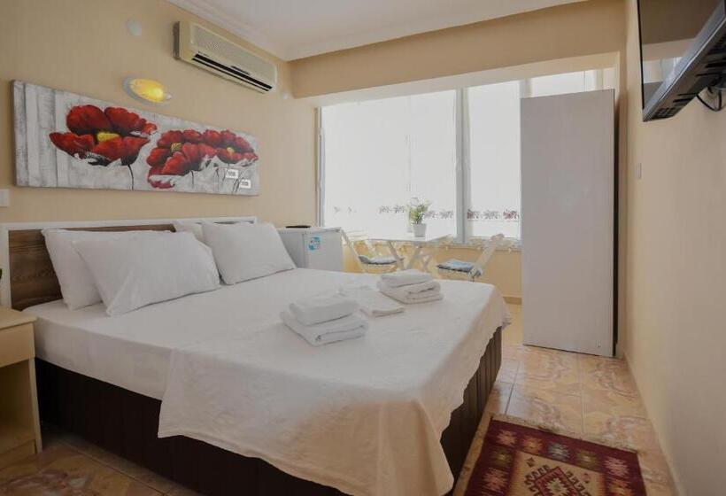 Номер Стандарт, Huzur Royal