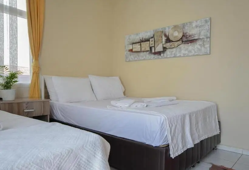 Habitació Triple Estàndard, Huzur Royal