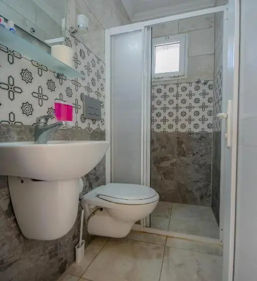 Habitació Quàdruple Estàndard, Huzur Royal