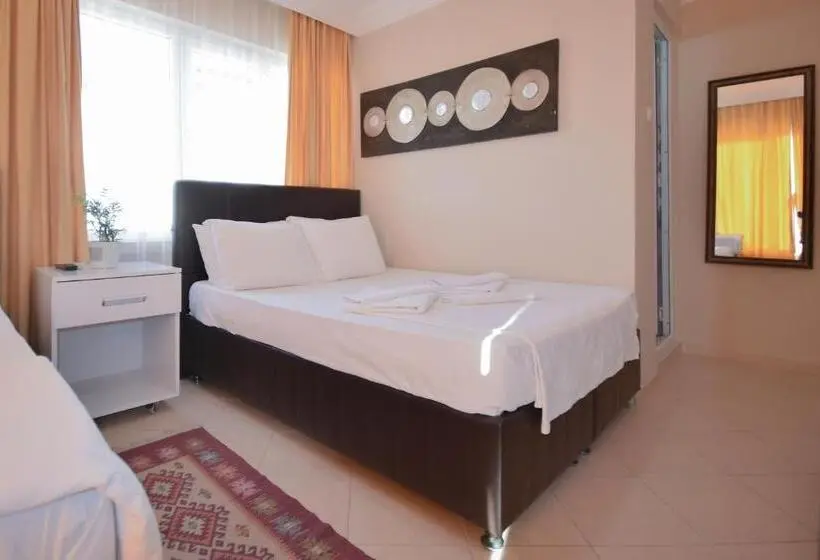 Habitació Quàdruple Estàndard, Huzur Royal