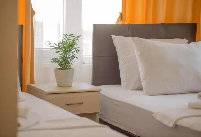 Habitació Quàdruple Estàndard, Huzur Royal