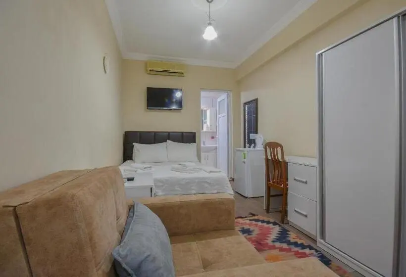 Suit Deluxe, Huzur Royal