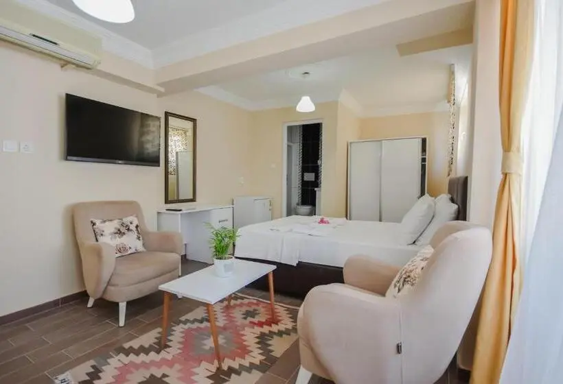 Suit Deluxe, Huzur Royal