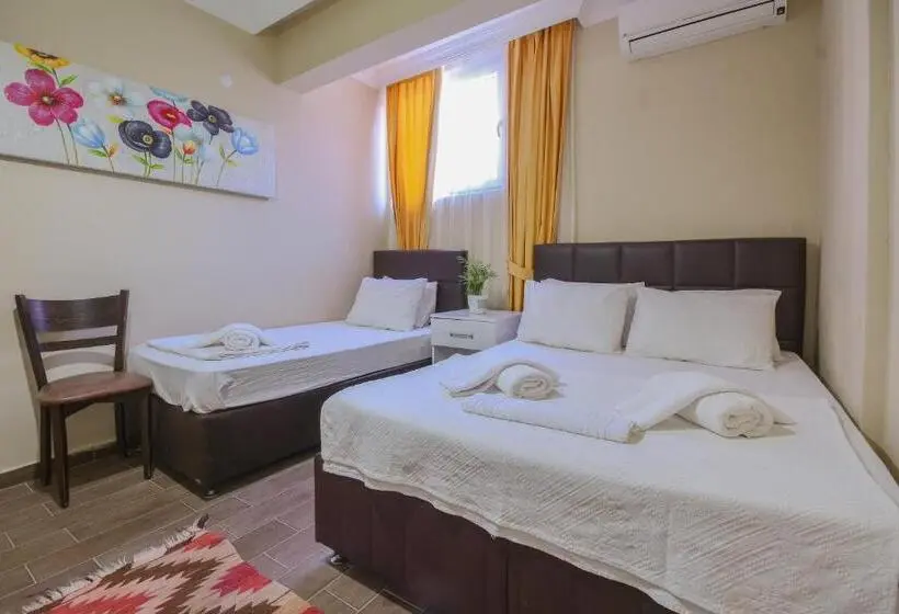 Suite Clàssica, Huzur Royal