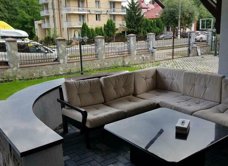 غرفة عائلية, Casa Trei Frati