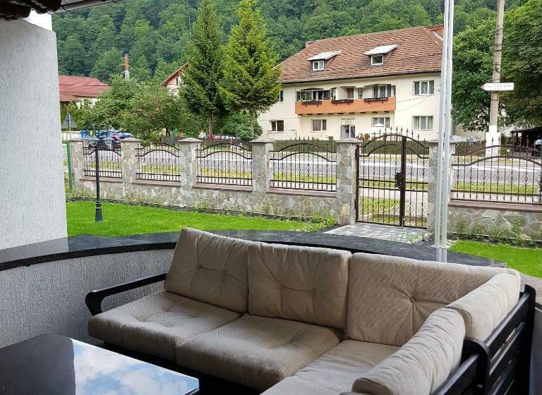 غرفة عائلية, Casa Trei Frati