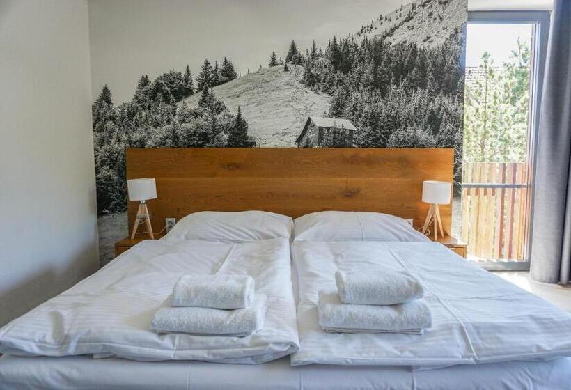 דירת חדר, Penzión Deer