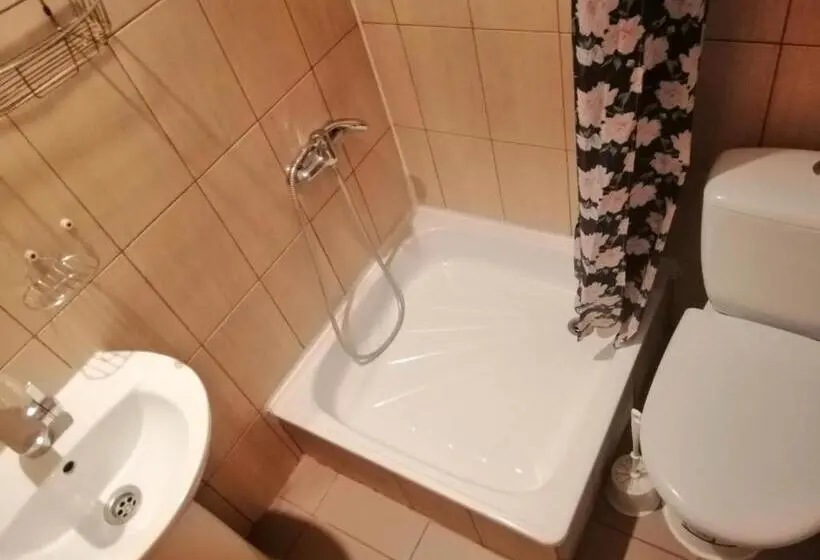 اتاق استاندارد چهار تخته, Sadiba Rozchil