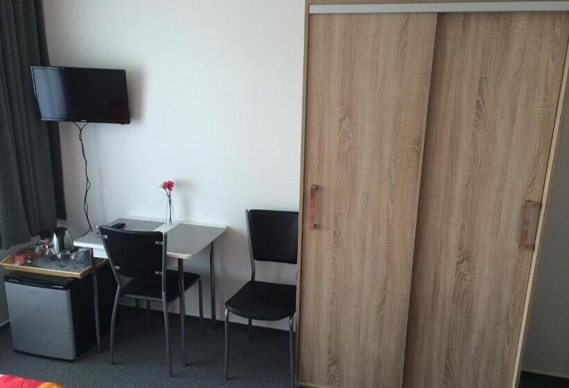 スタンダードトリプルルーム, Villa Marcus