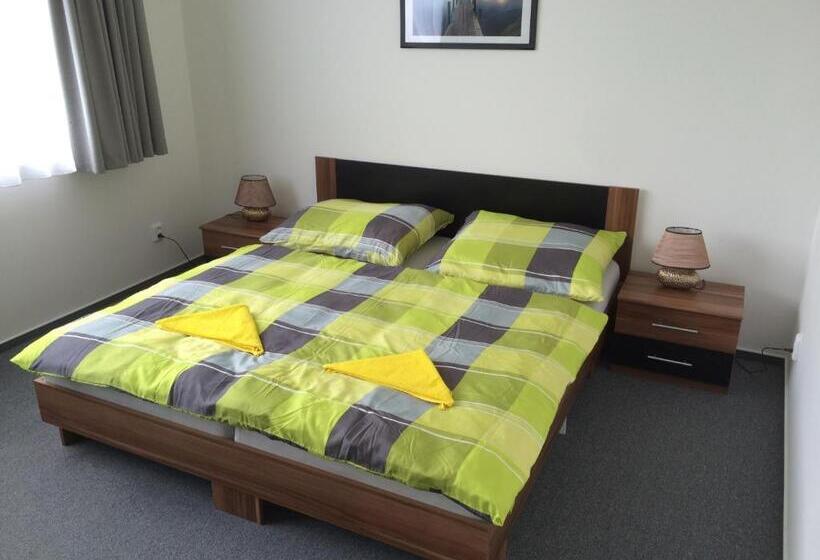 スイート, Villa Marcus