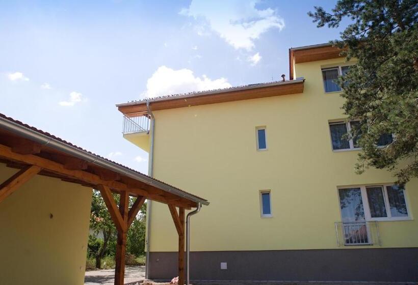 スーペリアースイート, Villa Marcus