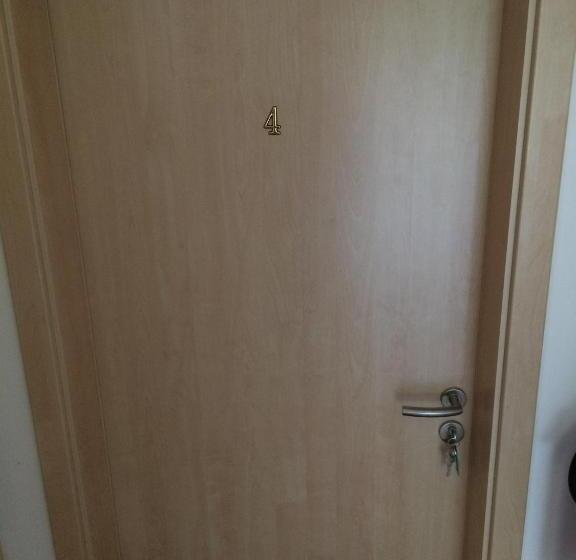 スタンダードルーム, Villa Marcus