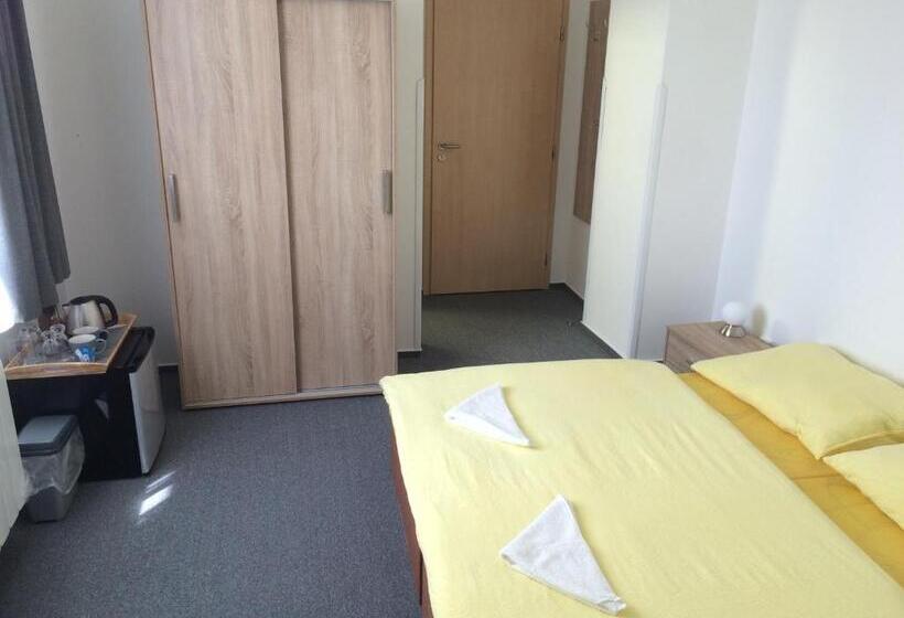 スタンダードルーム, Villa Marcus