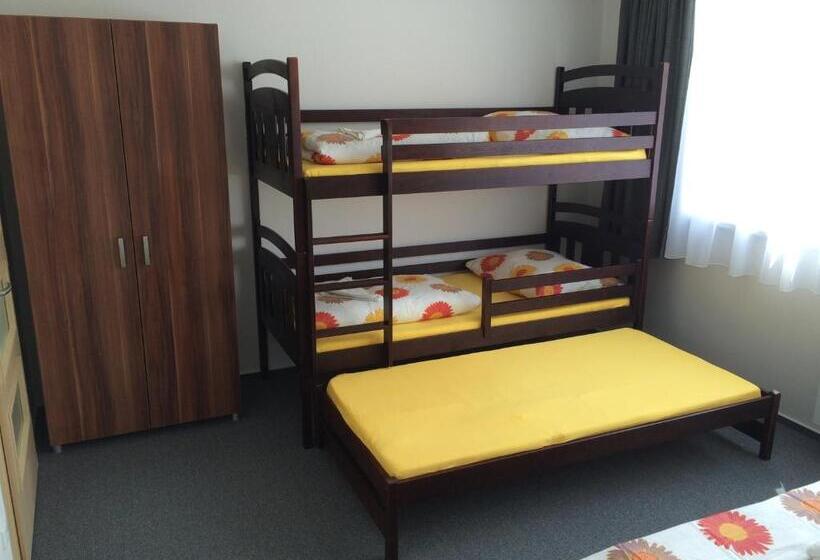 スイート, Villa Marcus