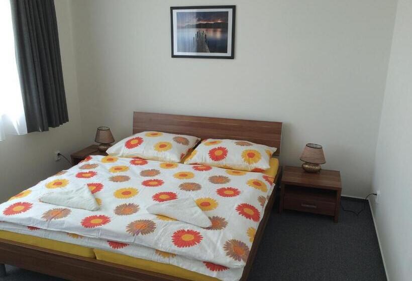 スイート, Villa Marcus