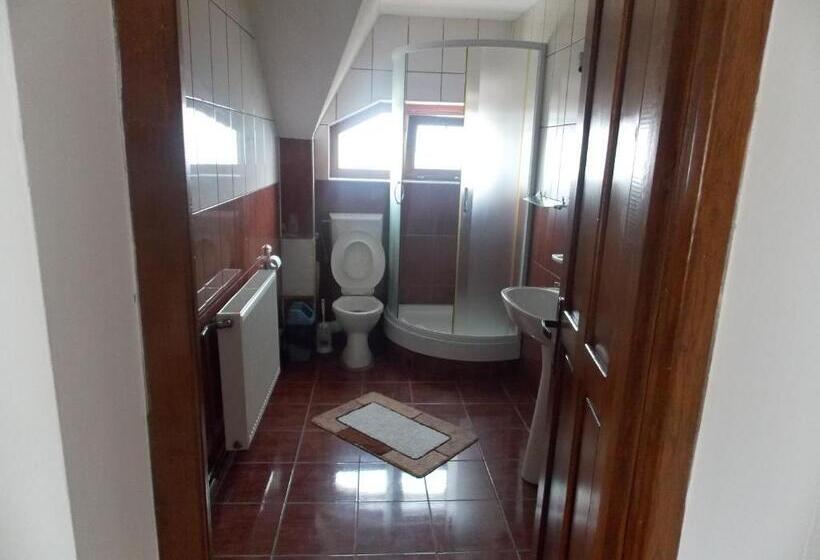 Люкс 2 Спальни, Pensiunea Paradis