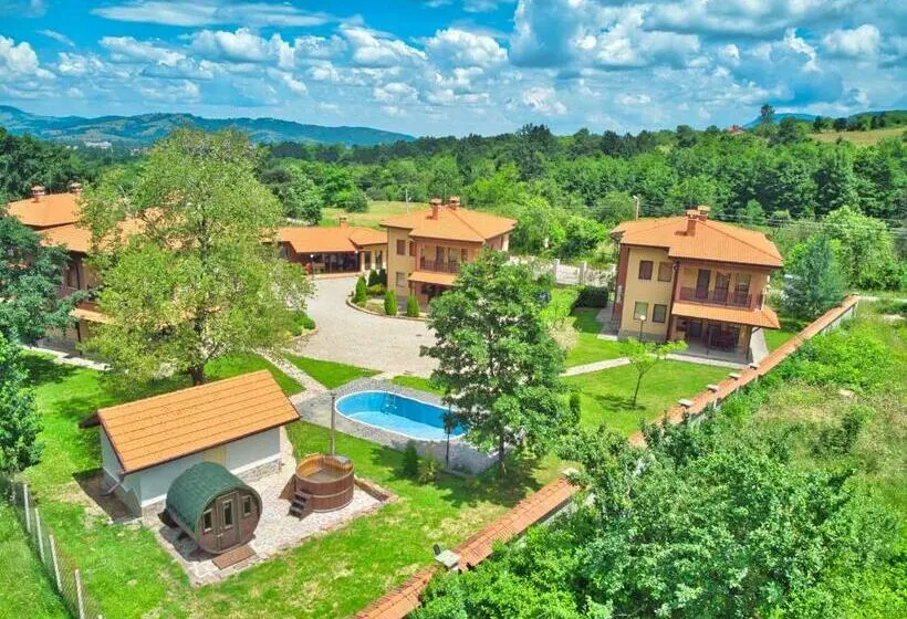 4ベッドルームハウス, комплекс тянкови къщи