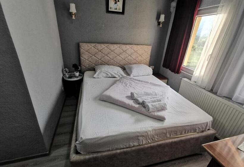 اتاق استاندارد, Rosi