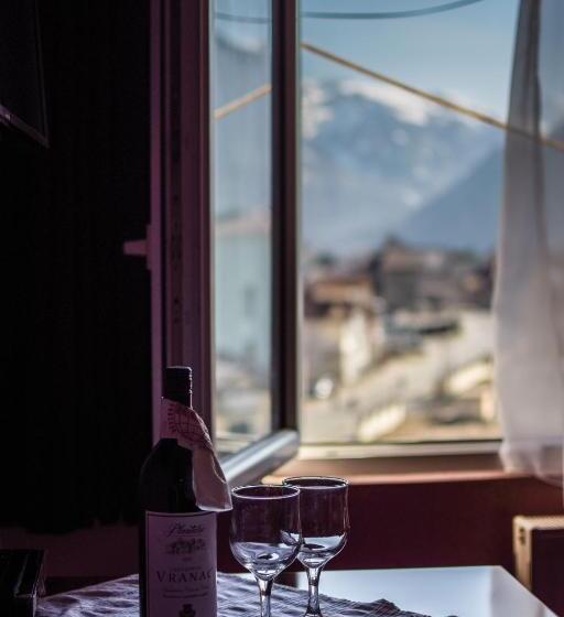 اتاق استاندارد, Rosi