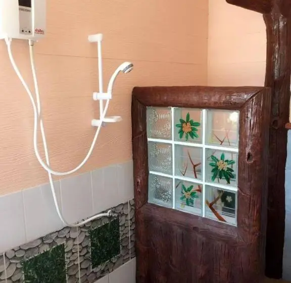 Habitació Triple Estàndard, Golden Guesthouse