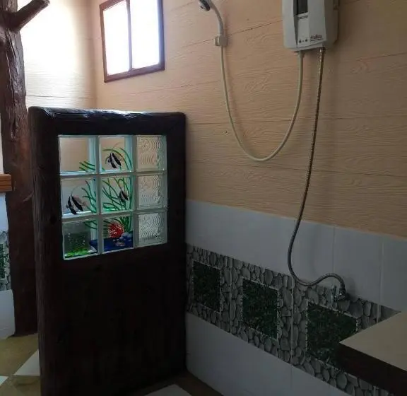 Habitació Triple Estàndard, Golden Guesthouse