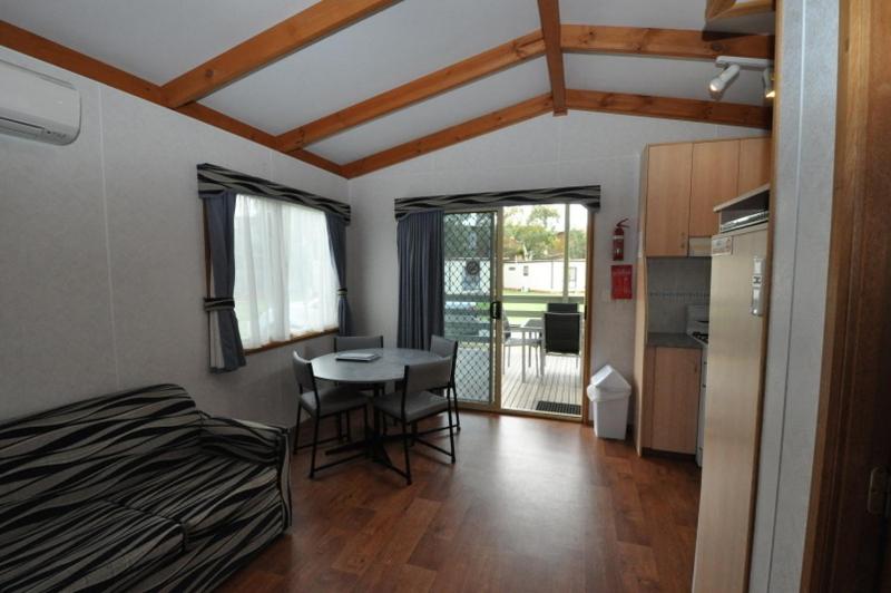 디럭스 룸, Beachside Holiday Park