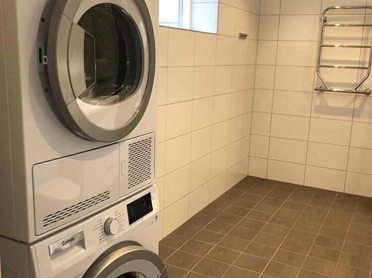 小室, Björsjödal