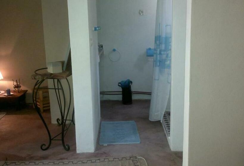 주니어 스위트, Au Bord De L Eau