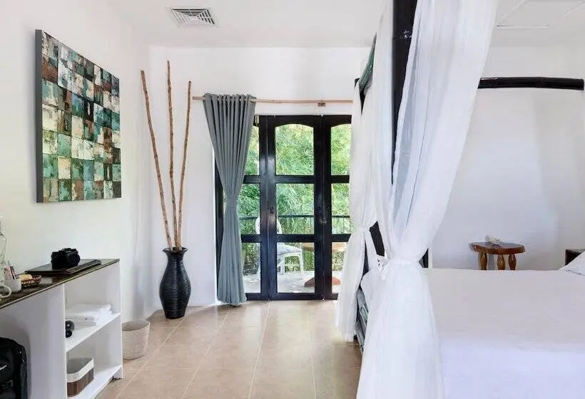 クイーンベッドのデラックスルーム, Granada Beach Resort  Adults Only