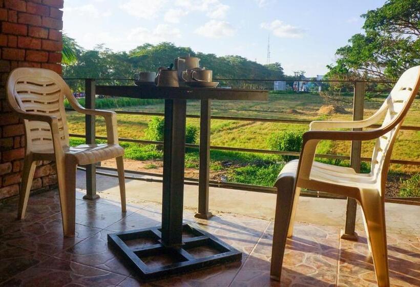 デラックストリプルルーム, Araliya