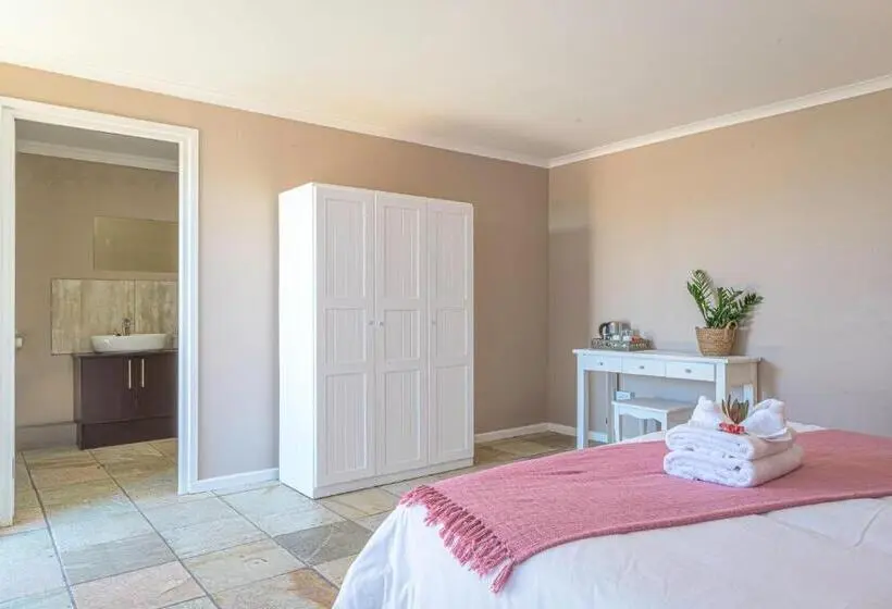 キングサイズベッドのスタンダードルーム, Fynbos Golf And Country Estate