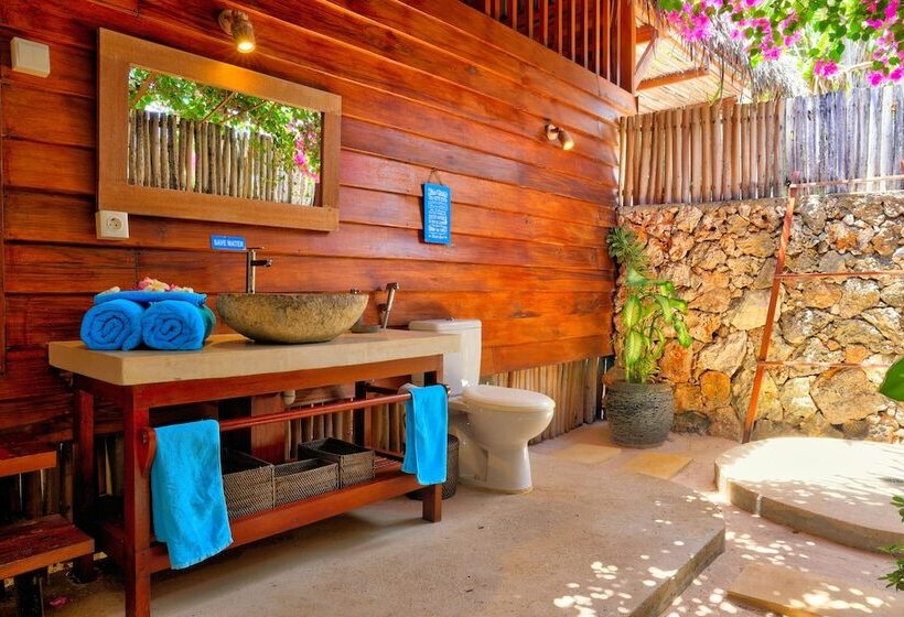 بنجلو ديلوكس, Loedi Bungalows Rote