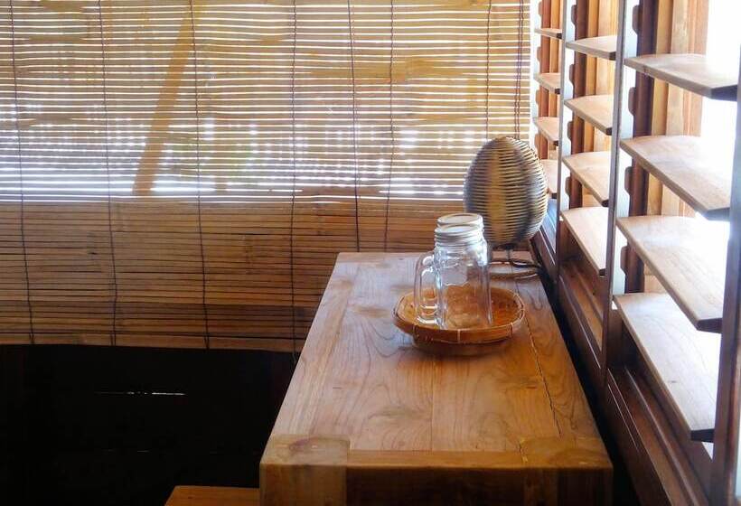 بنجلو ديلوكس, Loedi Bungalows Rote