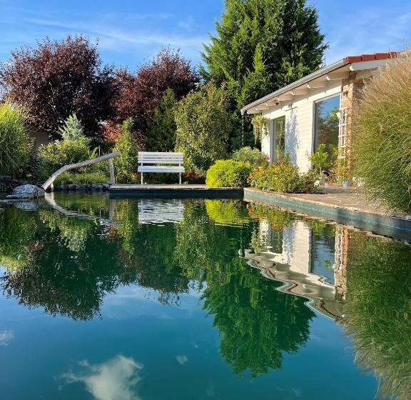 غرفة قياسية ثلاثية, Penzion Primášé