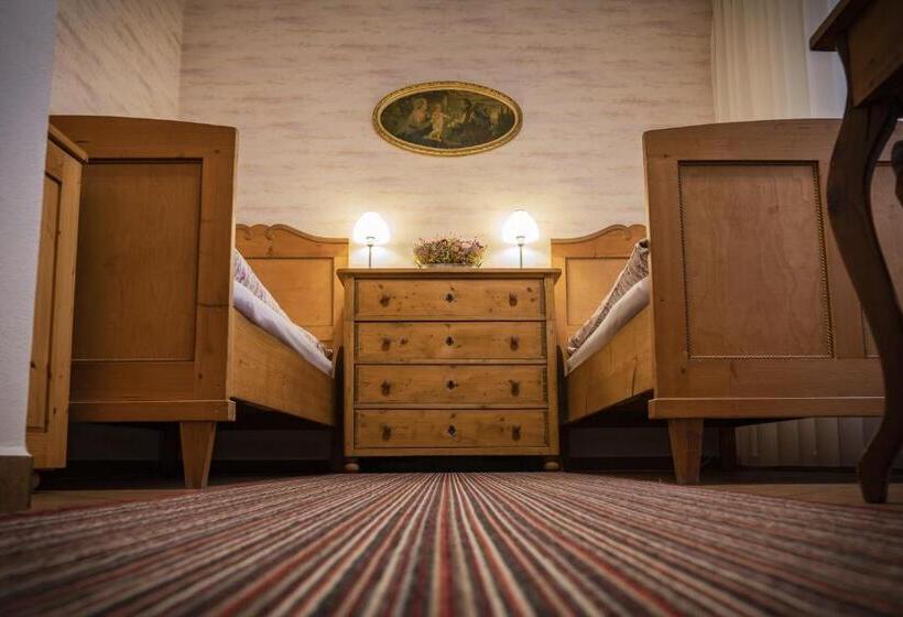 منزل غرفة نوم واحدة, Penzion Primášé